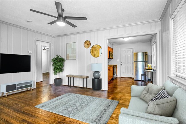 Foto del edificio - 3447 Pierce St