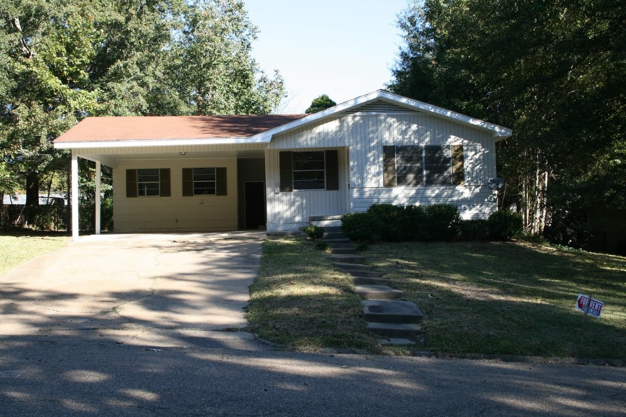 Primary Photo - 228 Catalina Cir