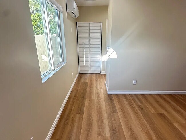 Foto del edificio - 10644 Pinewood Ave