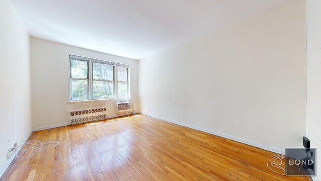 Foto del edificio - 219 E 88th St