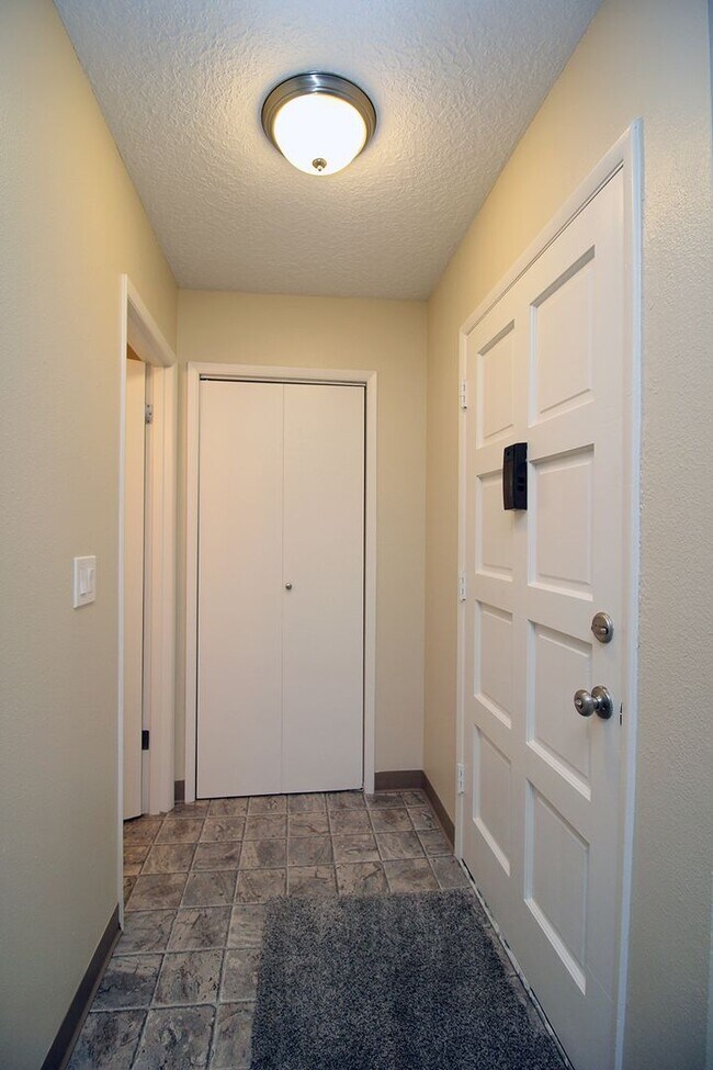 Foto del edificio - 2747-2757 SW Troy St