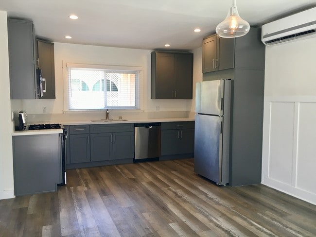 Building Photo - 1443 Echo Park Ave