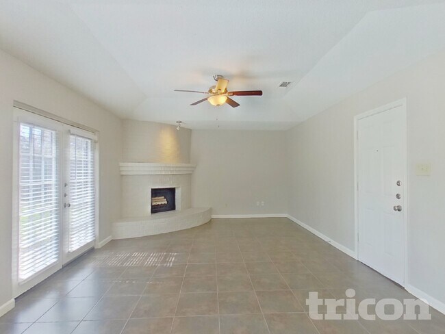 Building Photo - 4208 Middlebrook Dr