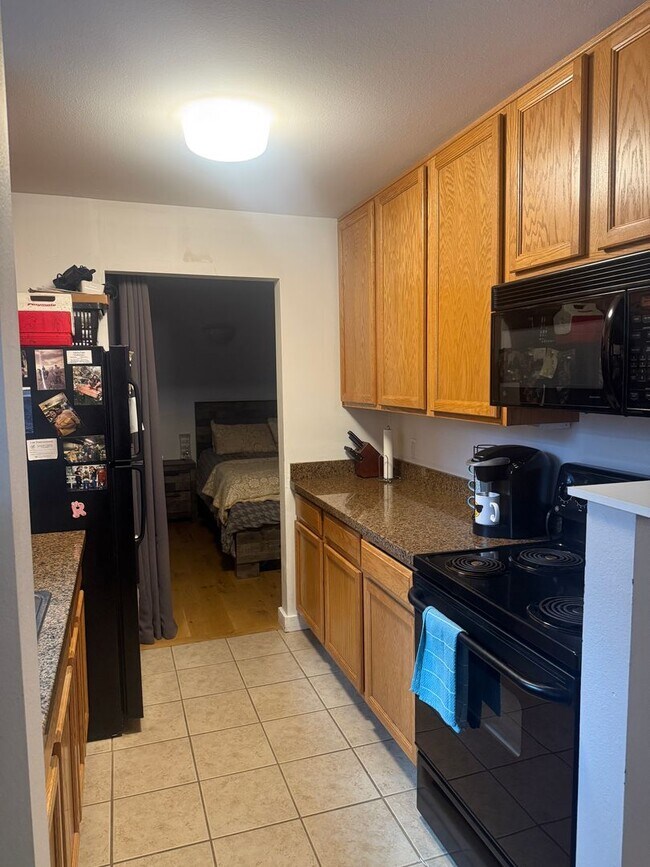 Foto del edificio - Ground Level Ponds Studio - Partially Furnished Unit