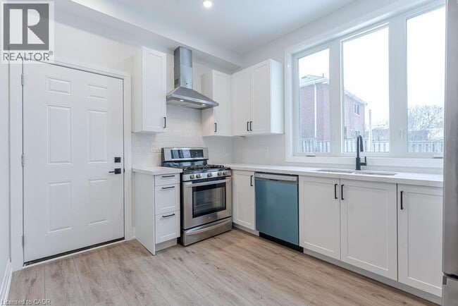 Photo du bâtiment - 20 W 3rd St