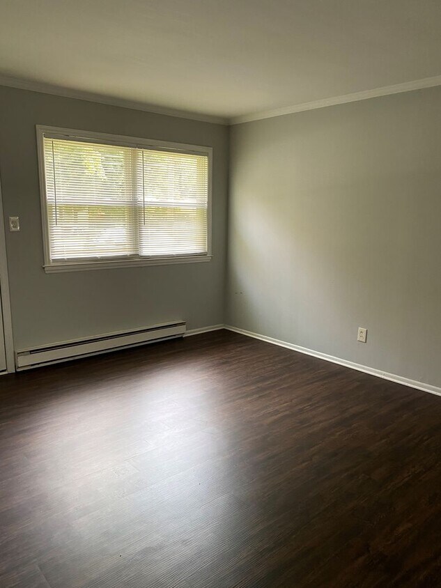 Primary Photo - 3 Bedroom/ 1 Bath Home in Greensboro Locat...