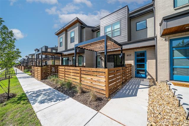 Building Photo - 917 Emerling Dr