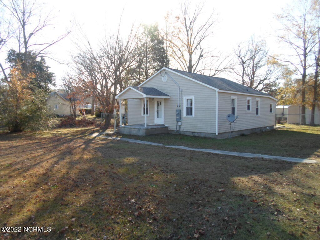 Primary Photo - 2111 Catherine Lake Rd