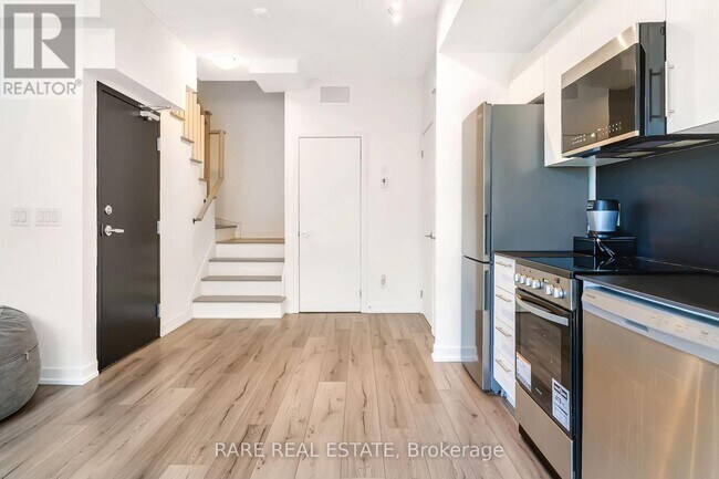 Building Photo - 871 Sheppard Ave W