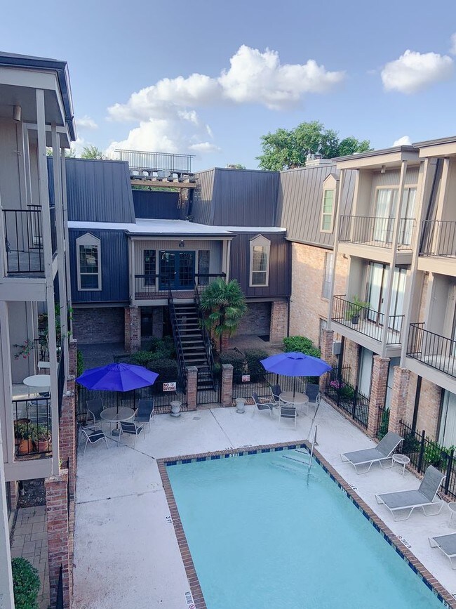 Foto del edificio - 2425 UNDERWOOD STREET 354