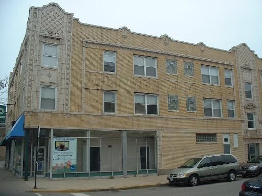 Building Photo - 1555 N Mohawk St