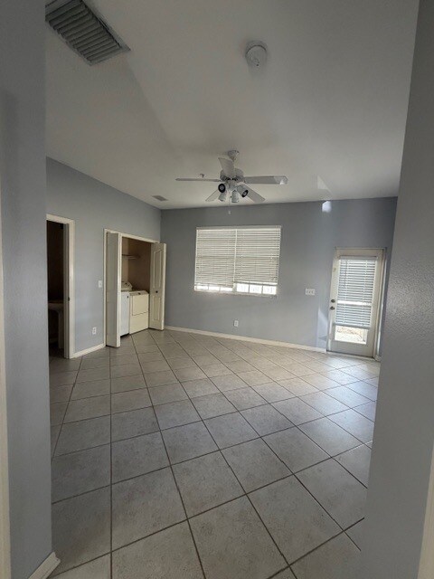 Foto del edificio - 2927 Bayshore Pointe Dr