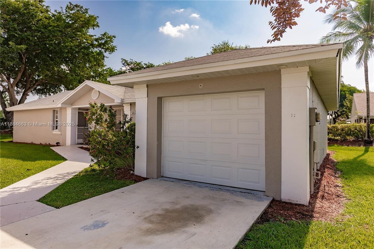 Primary Photo - 2235 SE 6th Ct