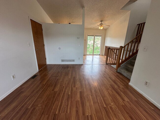 Foto del edificio - 3 Bed 2 Bath Home Minutes From Fort Carson...