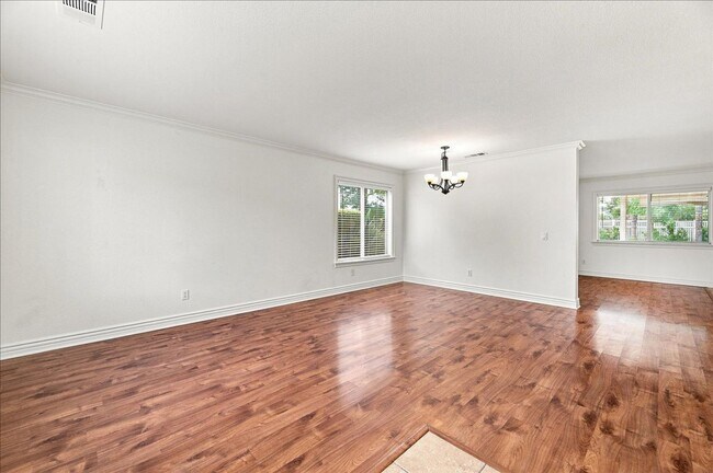 Building Photo - 32815 Paterno St