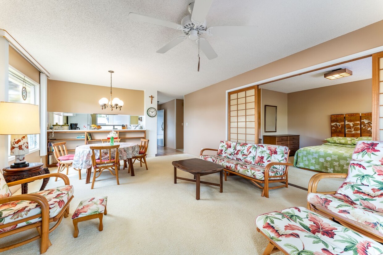 Primary Photo - Lakeside, fully furnished, two bedroom, on...