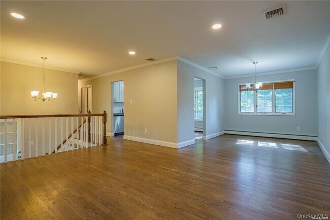 Building Photo - 30 Clematis St