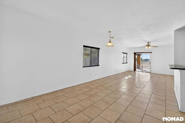 Foto del edificio - 3610 Cam Del Rancho