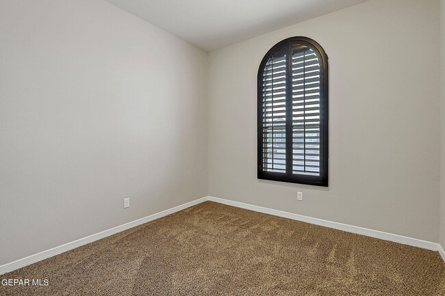 Foto del edificio - 13752 Newton Ct
