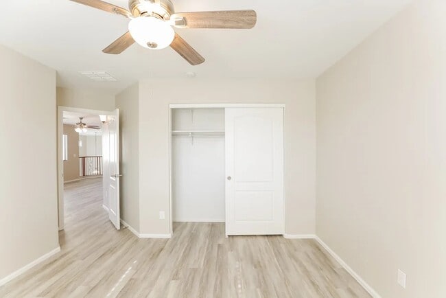 Foto del edificio - 4215 S 104th Ln