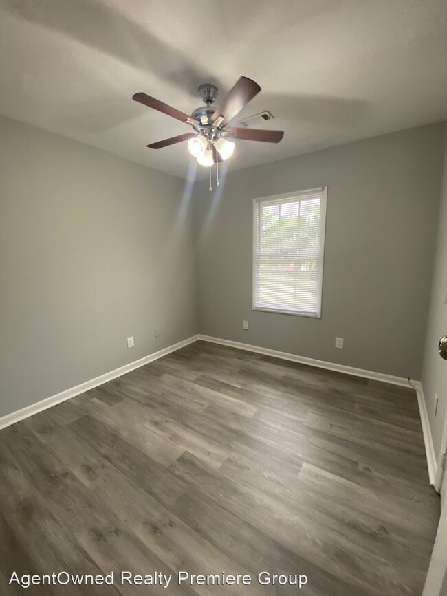 Building Photo - 3 br, 2 bath House - 347 Water Oak Dr