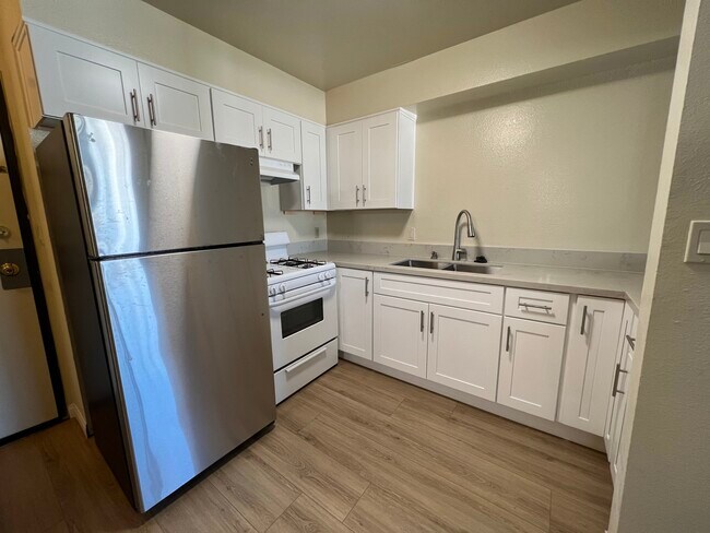 Cocina - 504 Normandie Ave