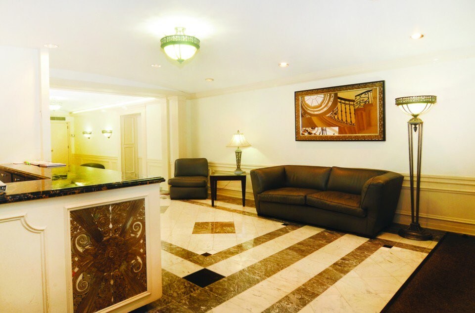 Foto del edificio - 108 E 38th St