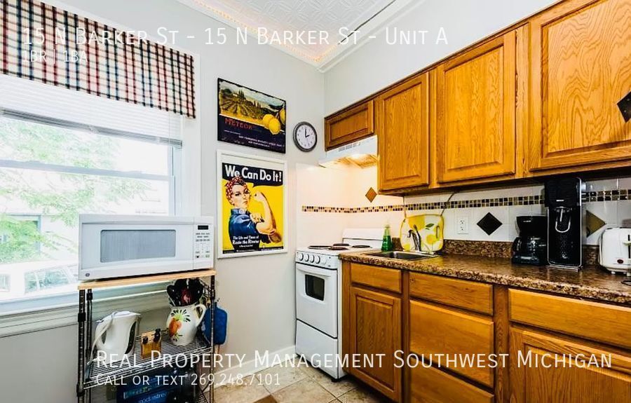 15 N Barker St Unit A, New Buffalo, MI 49117 Room for Rent in New Buffalo, MI
