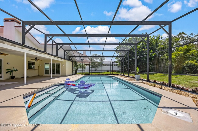 Building Photo - 3070 Rio Plumosa N