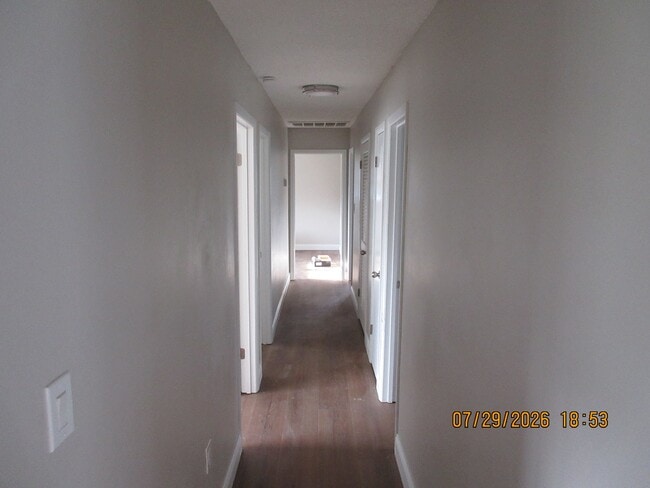 Building Photo - 4642 S Terry Ave