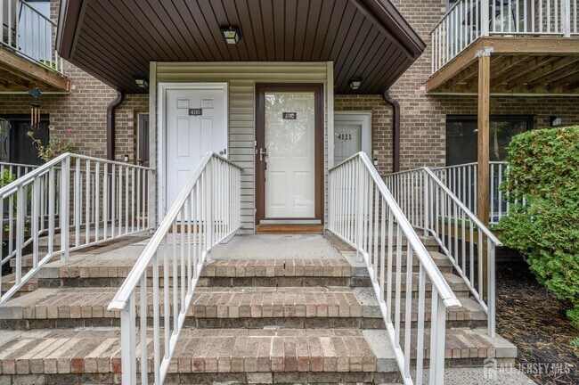 Foto del edificio - 4112 Birchwood Ct