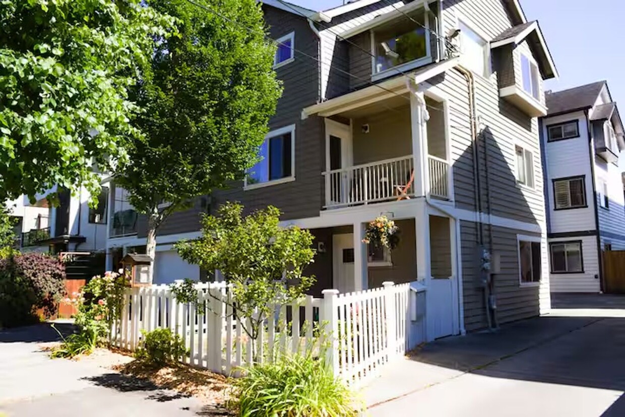 Foto principal - Stylish Craftsman townhouse Ballard!