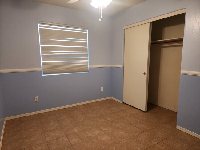Foto del edificio - 9728 E Vendela St