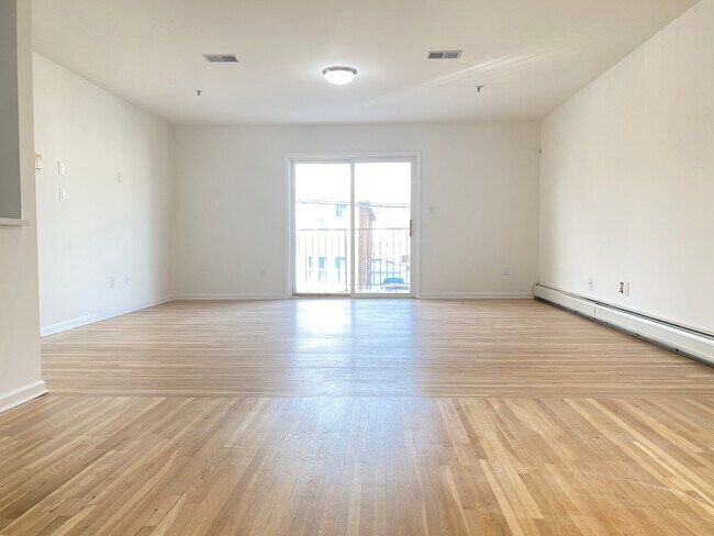 Living room - 237 75th St