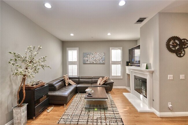 Foto del edificio - 1288 McFadden Dr