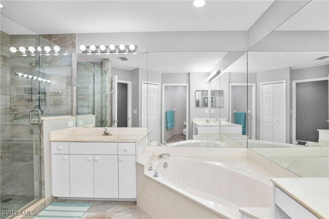Foto del edificio - 8471 Southbridge Dr