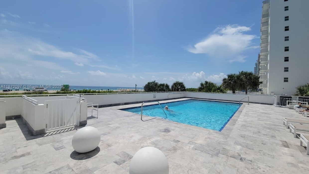 Primary Photo - 401 Ocean Dr