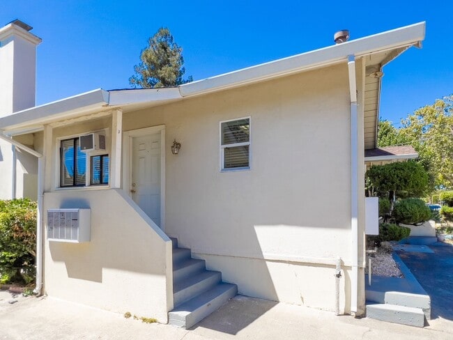 Foto del edificio - Brown Street, 2119-2121*