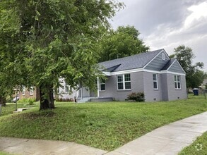 Building Photo - 2137 NE 20th St
