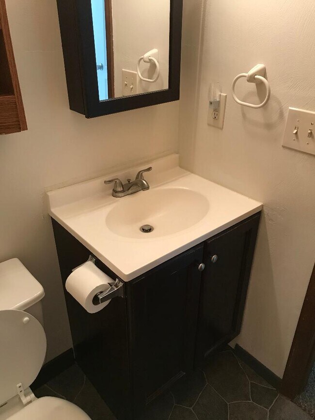 Foto del edificio - 1312 E 38th St