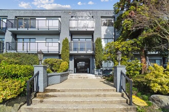 Building Photo - Chateau Delon Apartments
