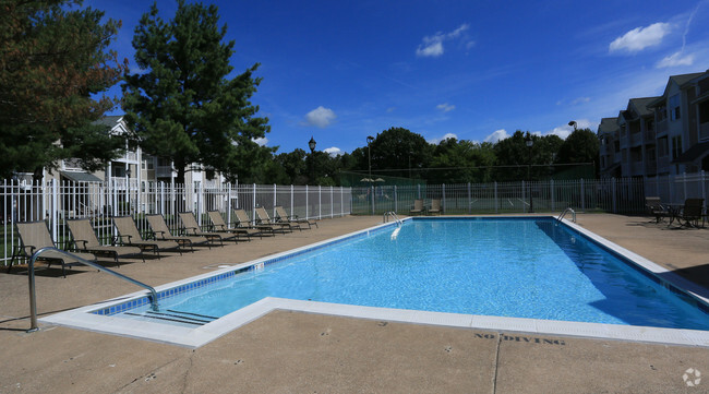 Piscina - Muirfield Woods Apartments