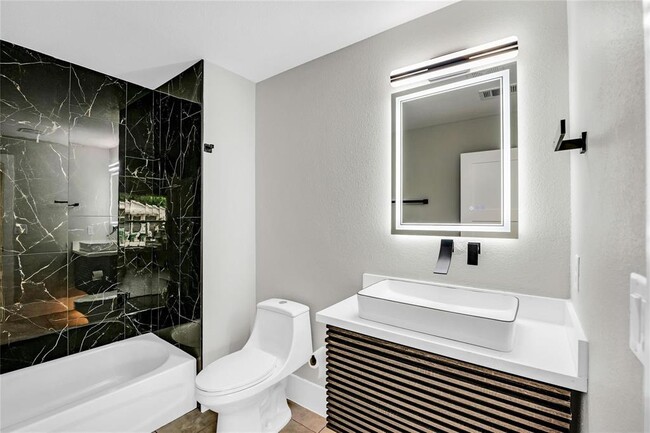 Foto del edificio - 604 W 28th St