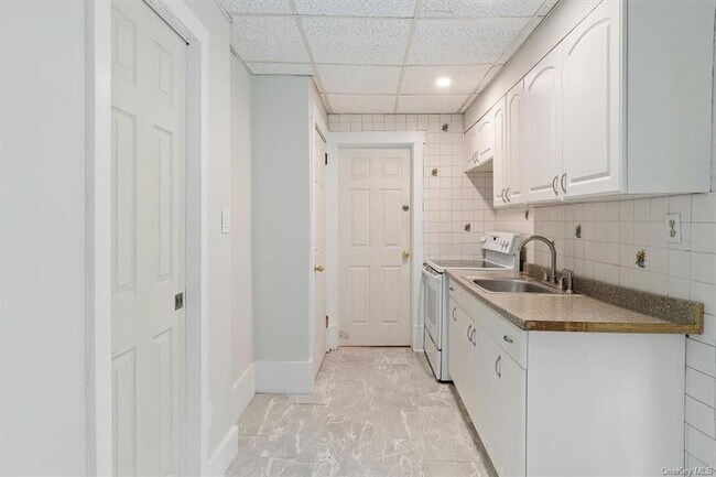 Building Photo - 23 Forsythe Pl