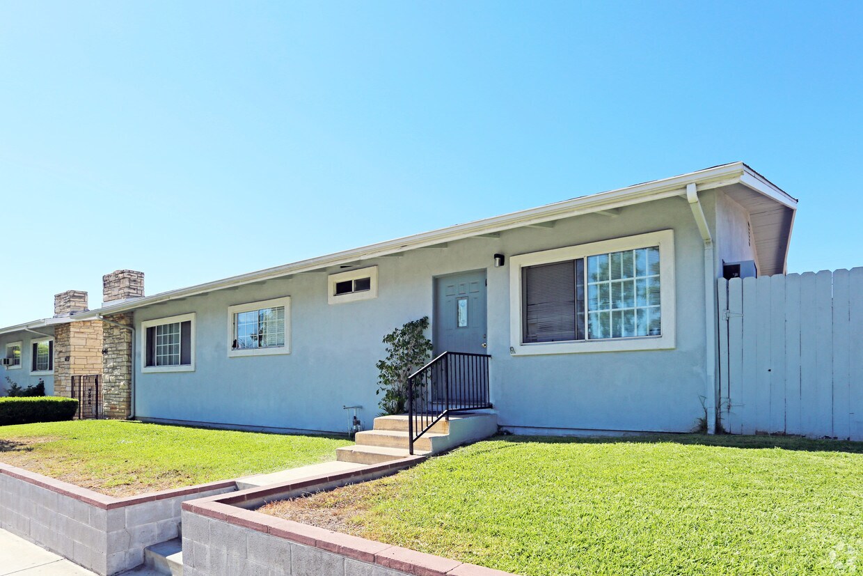 Foto principal - 641 E Birch St