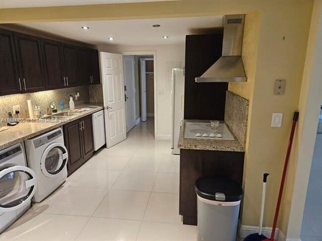 Photo - 1800 NE 114th St Apartment