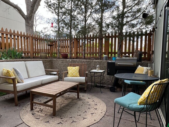 Foto del edificio - 3480 Cripple Creek Square