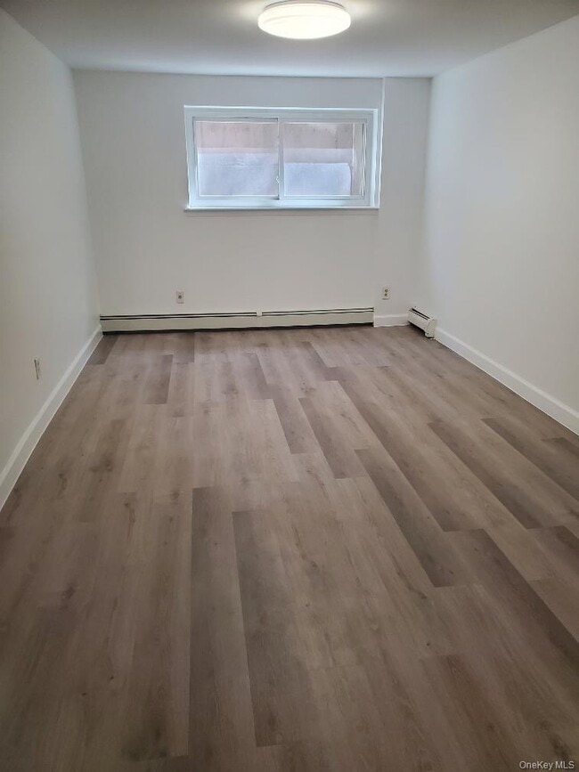 Foto del edificio - 52-29 72nd St