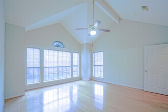 Building Photo - 5602 Whisper Ridge Dr