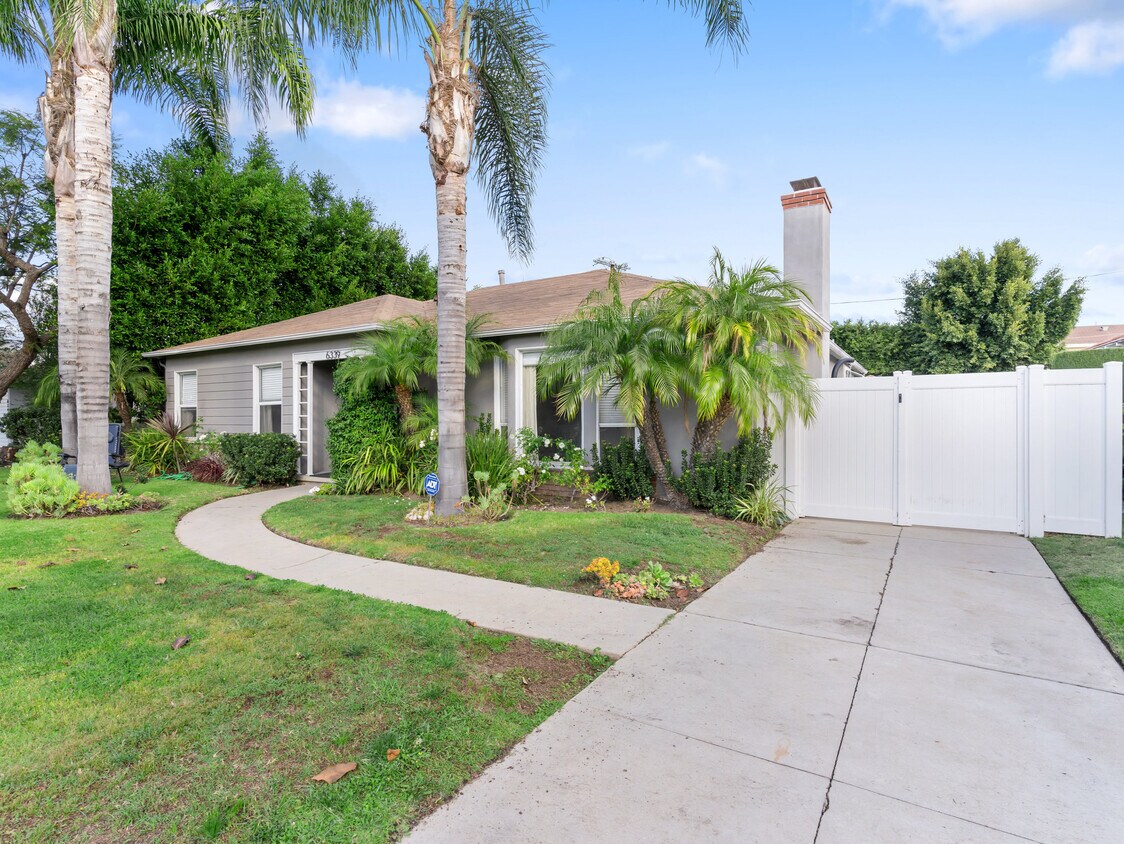 Foto principal - 6339 W 80th St